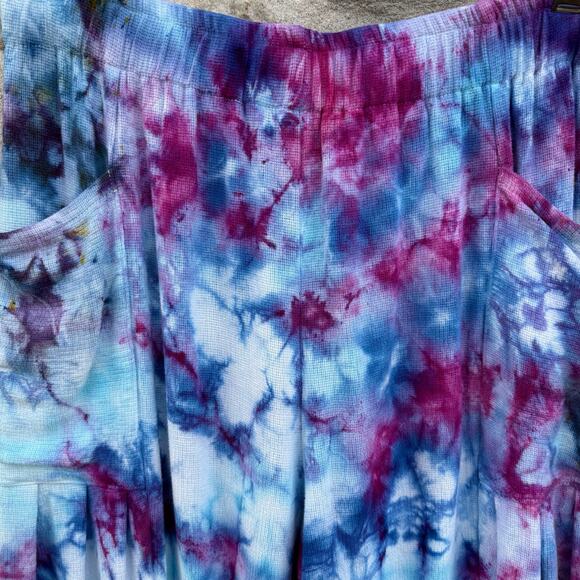 Grade & gather Upcycled ice dyed cropped pants - Picture 8 of 9